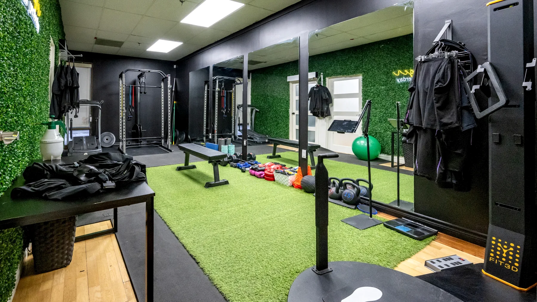 iBODY EMS training and movement room